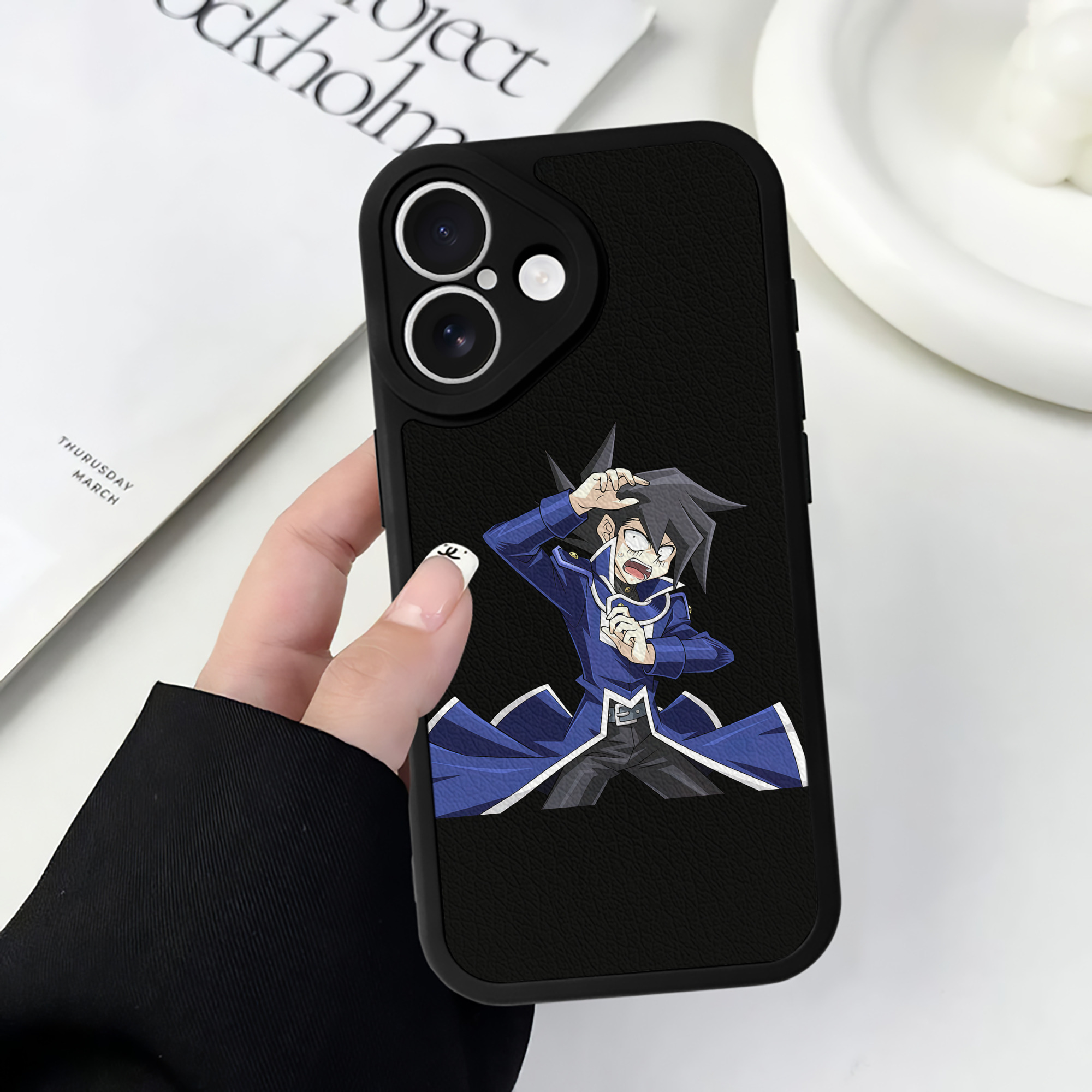 （画像用） 遊☆戯☆王 Yu-Gi-Oh! 【iPhone 16シリーズ対応】シリコンスマホケース（レザー調） 材質：シリコン